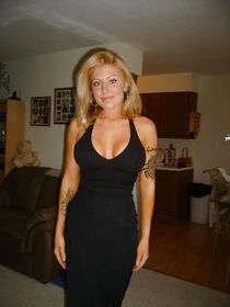 Sunrise Addams coge en la